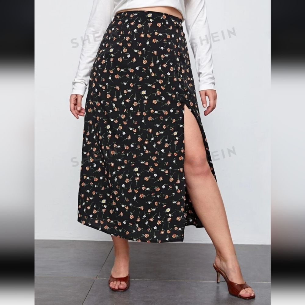 Plus Size Floral Slit Skirt